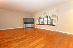 Spacious front room of 623 Ca Crest Drive Shorewood.