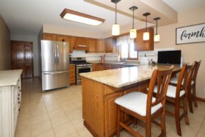 Generously sized kitchen of 26518 S McKinley Woods Channahon.