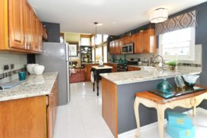 Spacious gourmet eat in kitchen of 4953 Westhill Circle Plainfield.