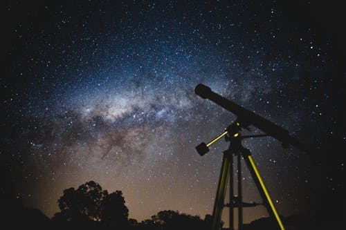A night sky with lot's of stars in it; star gazing is one of the winter 2020 events happening in Plainfield.
