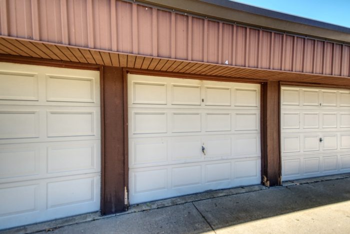Detached garage located in Pinewood Terrace, Lockport.